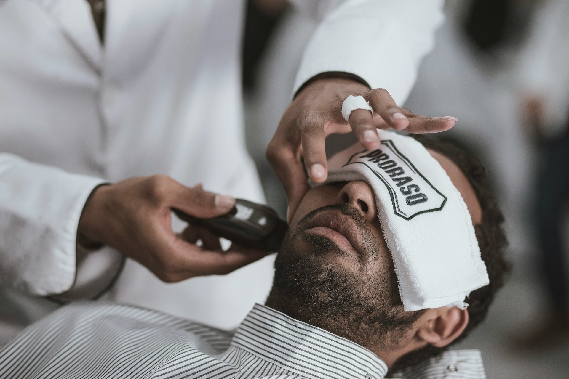 Do Electric Razors Cause Acne? Causes, Fixes & Prevention Tips Do Electric Razors Cause Acne? Causes, Fixes & Prevention Tips