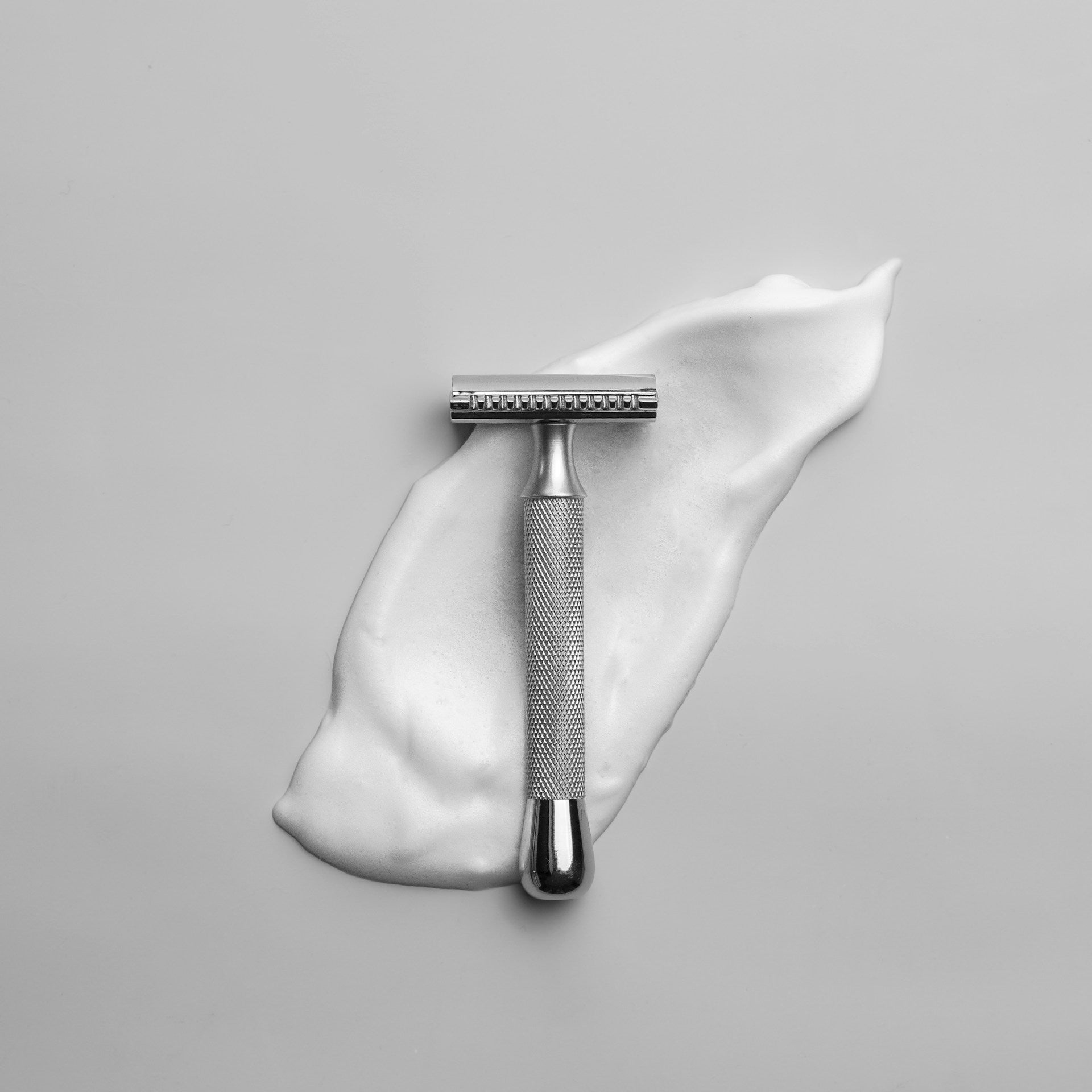 Can You Cut Your Hair with a Razor? What to Know Before Trying Can You Cut Your Hair with a Razor? What to Know Before Trying