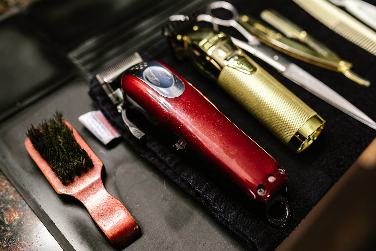 How to Clean an Electric Razor: Step-by-step Guide